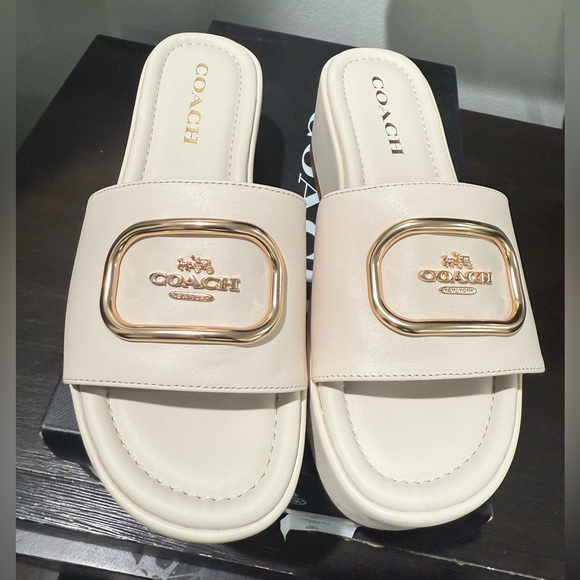 Coach ELOISE LEATHER SANDAL - Picture 1 of 6